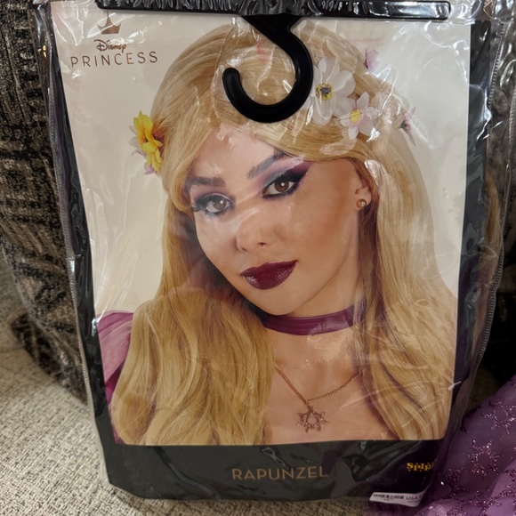 Rapunzel Costume - Picture 3 of 6